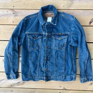 Wrangler Men's Classic Blue Denim Jean Jacket Size Medium Style #74165DB